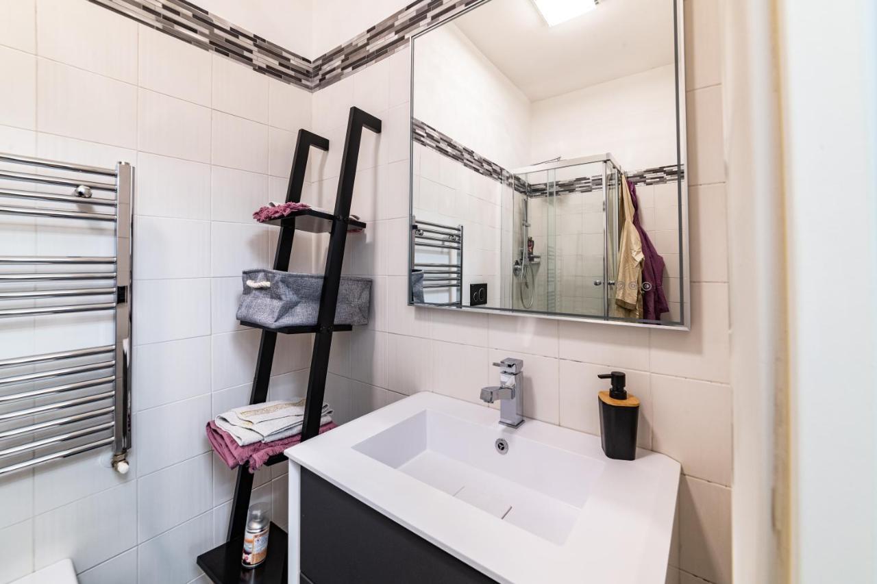 Morgana Sotto Le Torri Centro Storico Apartment Bologna Luaran gambar