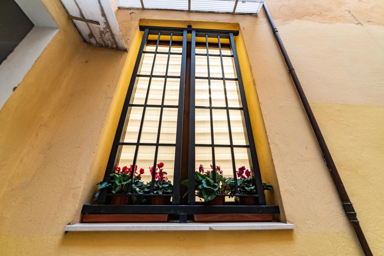Morgana Sotto Le Torri Centro Storico Apartment Bologna Luaran gambar