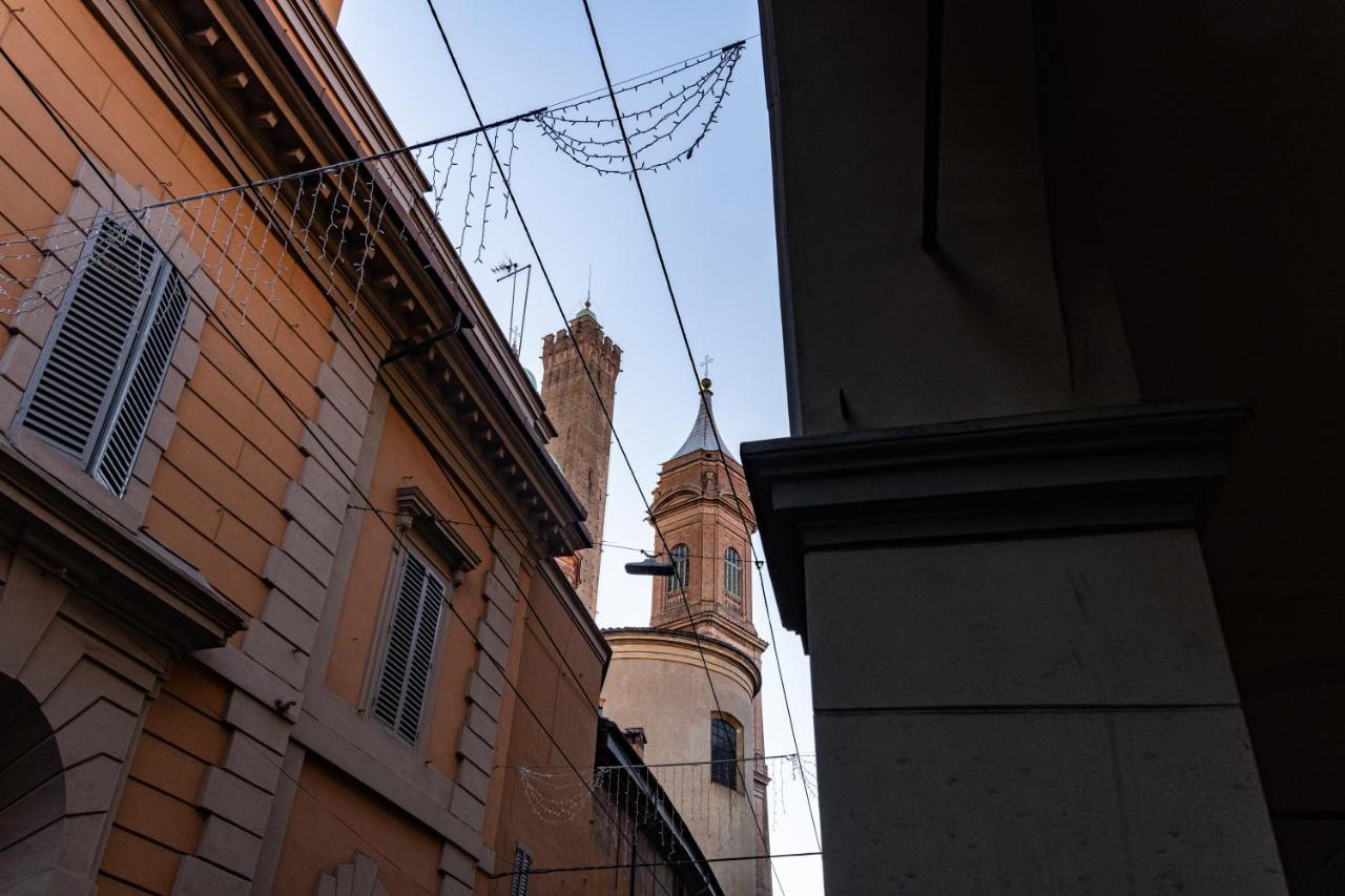 Morgana Sotto Le Torri Centro Storico Apartment Bologna Luaran gambar